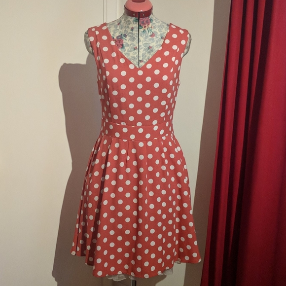 Suzy Shier Dresses & Skirts - Coral polka dot dress